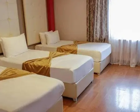 Sunset Plaza 4*
